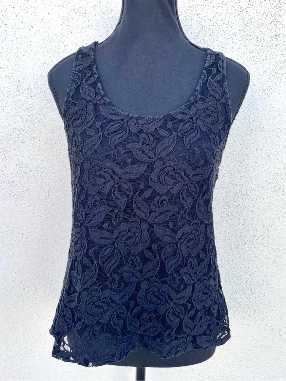 Guess Black Lace Whimsigoth Sleeveless Top Y Back Scoop Neck Gothic Tank WS GUC